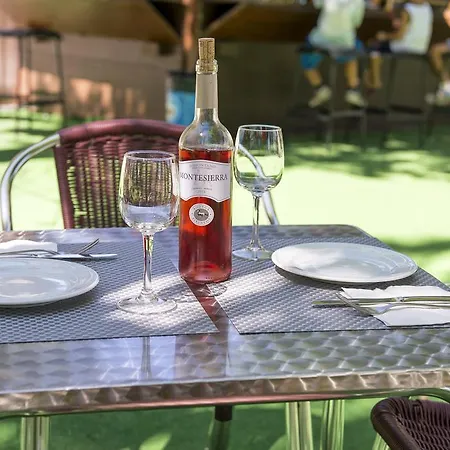 Hostal La Casona Del Pinar