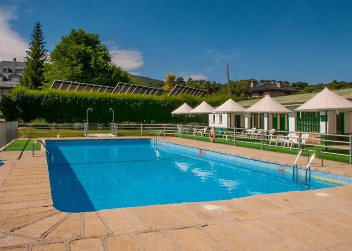 La Casona Del Pinar Хостел