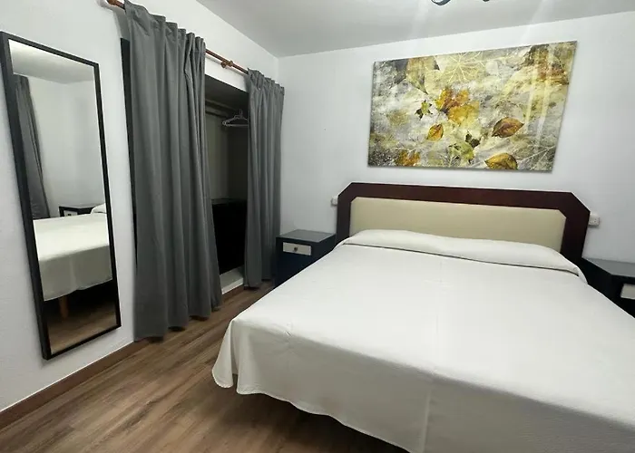 La Casona Del Pinar Хостел